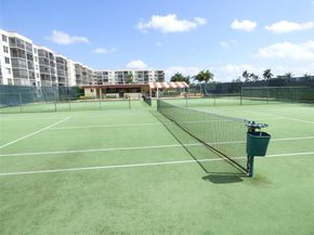 211 S Hollybrook Dr 107, Pembroke Pines FL 33025