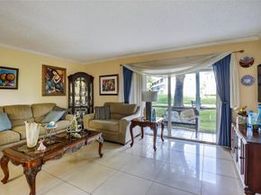 211 S Hollybrook Dr 107, Pembroke Pines FL 33025