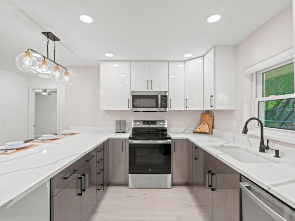1081 Bimini Lane, Singer Island FL 33404