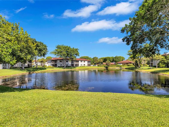9232 Pecky Cypress Lane 2D, Boca Raton FL 33428
