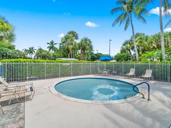 6376 Shadow Tree Lane, Lake Worth FL 33463