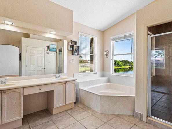 6376 Shadow Tree Lane, Lake Worth FL 33463