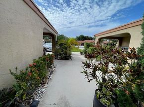 5975 Forest Grove 3 Drive 3, Boynton Beach FL 33437