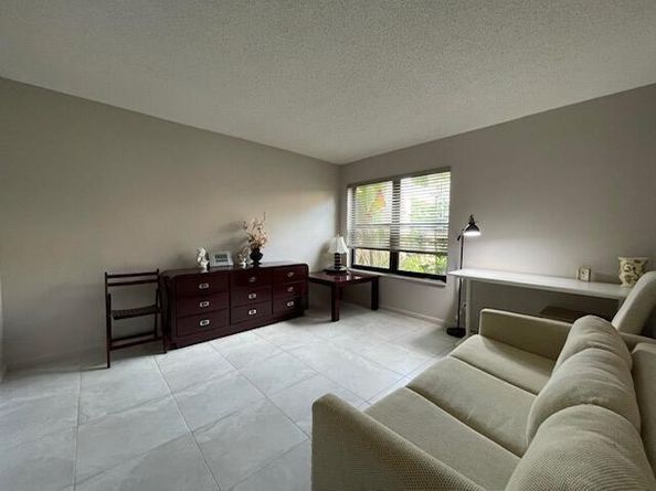 5975 Forest Grove 3 Drive 3, Boynton Beach FL 33437