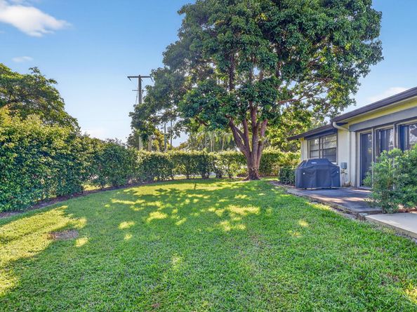 10 Ridge Point Drive D, Boynton Beach FL 33435