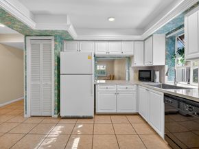 10 Ridge Point Drive D, Boynton Beach FL 33435