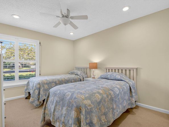 10 Ridge Point Drive D, Boynton Beach FL 33435