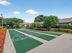 10 Ridge Point Drive D, Boynton Beach FL 33435