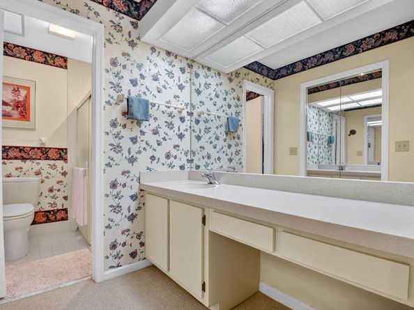 10 Ridge Point Drive D, Boynton Beach FL 33435