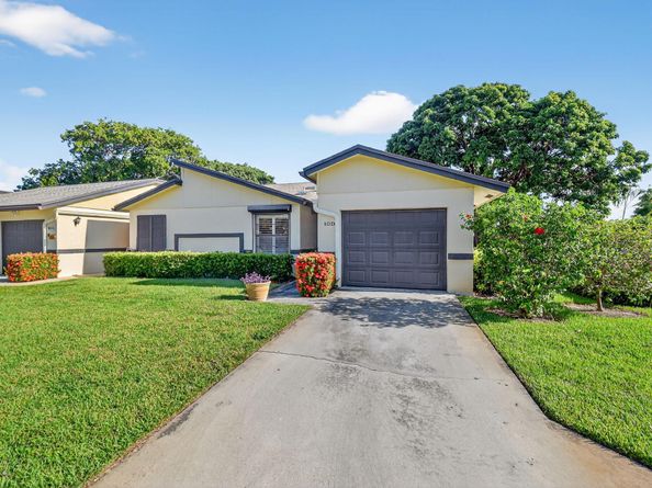 10 Ridge Point Drive D, Boynton Beach FL 33435