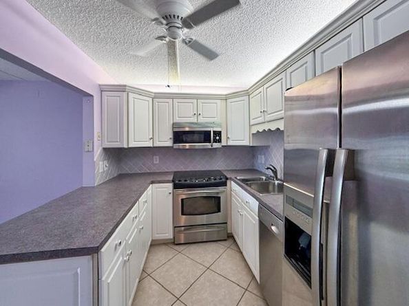 211 Pine Hov Circle B1, Greenacres FL 33463