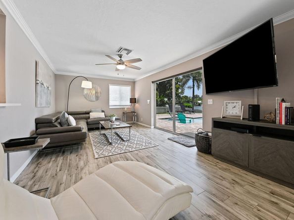 7003 Pine Tree Lane, Lake Clarke Shores FL 33406