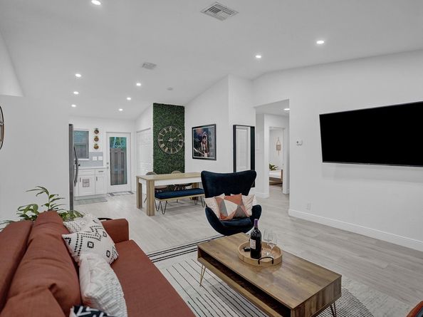 1345 N Andrews Ave #1-2, Fort Lauderdale FL 33311