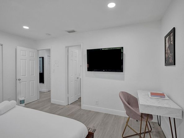 1345 N Andrews Ave #1-2, Fort Lauderdale FL 33311
