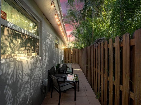 1345 N Andrews Ave #1-2, Fort Lauderdale FL 33311