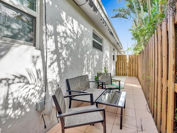1345 N Andrews Ave #1-2, Fort Lauderdale FL 33311