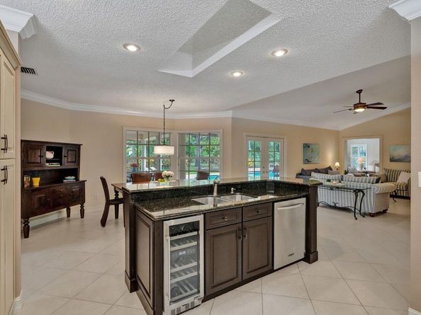 13841 Alexandria Ct, Davie FL 33325