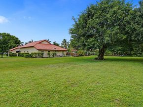 13841 Alexandria Ct, Davie FL 33325