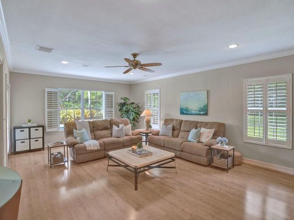 13841 Alexandria Ct, Davie FL 33325