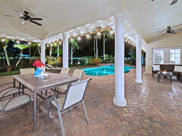 13841 Alexandria Ct, Davie FL 33325