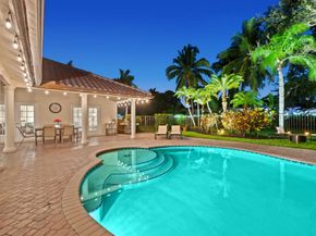 13841 Alexandria Ct, Davie FL 33325