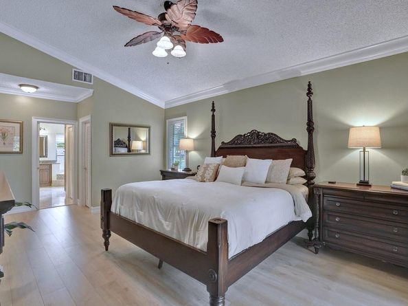 13841 Alexandria Ct, Davie FL 33325