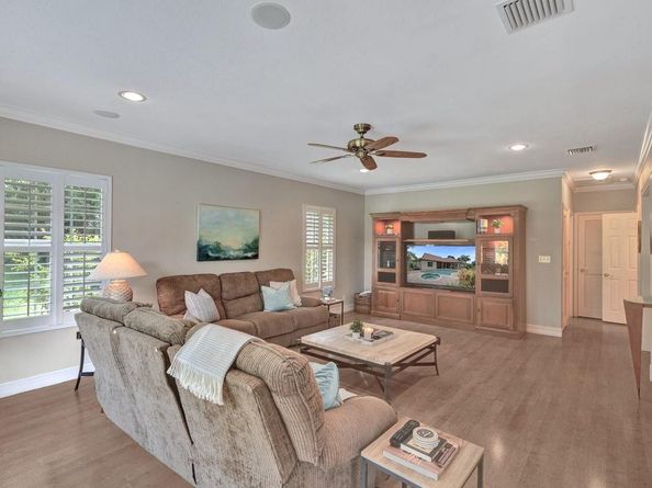 13841 Alexandria Ct, Davie FL 33325