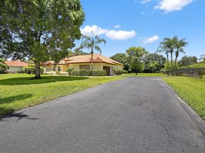13841 Alexandria Ct, Davie FL 33325