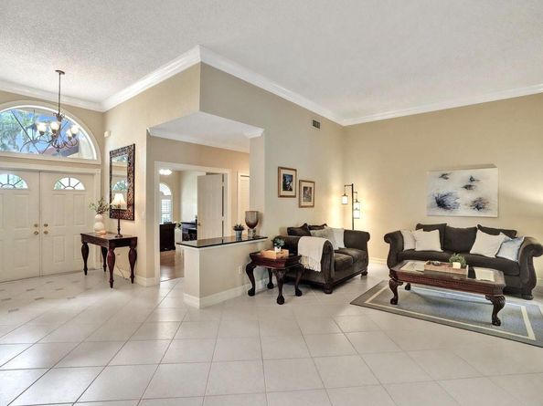 13841 Alexandria Ct, Davie FL 33325