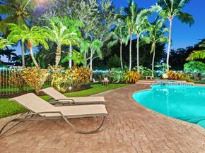 13841 Alexandria Ct, Davie FL 33325