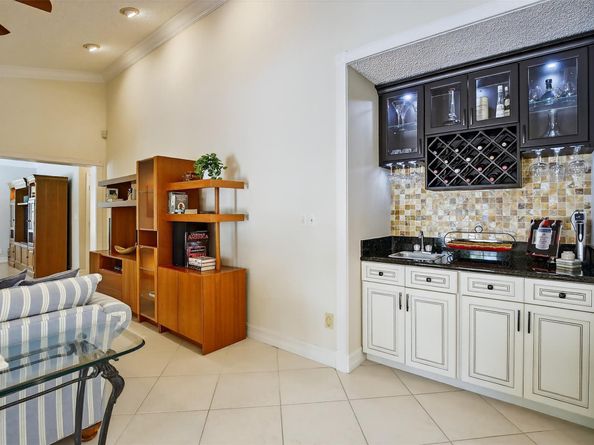 13841 Alexandria Ct, Davie FL 33325