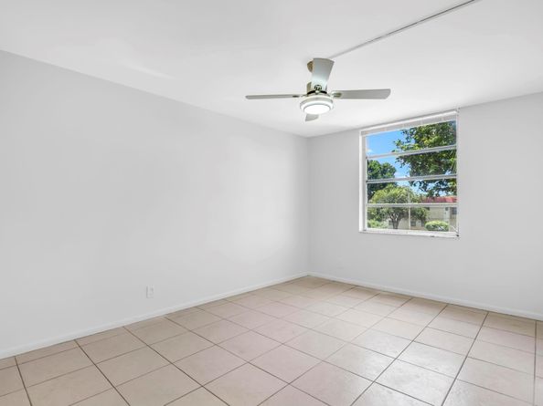 17 Willowbrook Ln 204, Delray Beach FL 33446