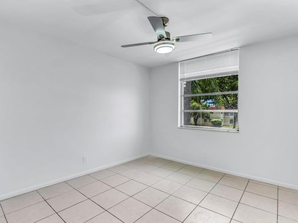 17 Willowbrook Ln 204, Delray Beach FL 33446