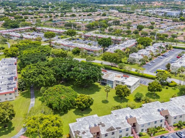 17 Willowbrook Ln 204, Delray Beach FL 33446