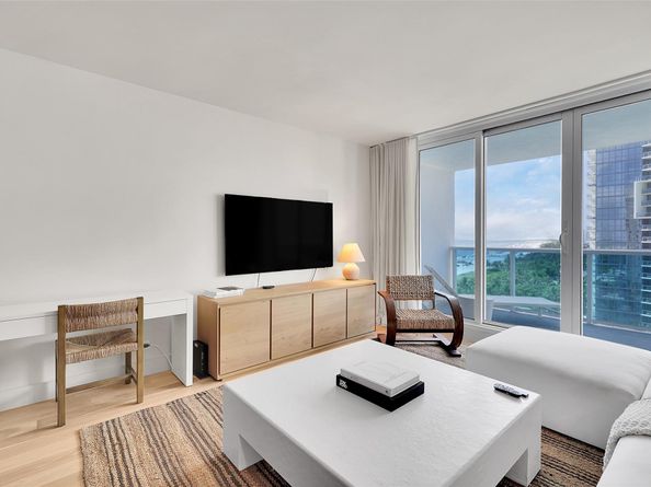 2301 Collins Ave 1008, Miami Beach FL 33139