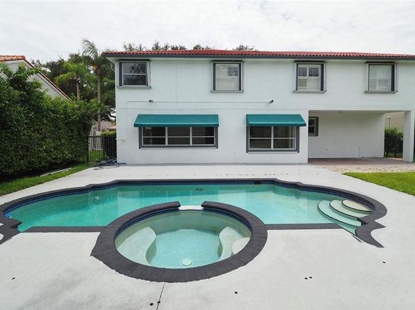 10749 Nashville Dr, Cooper City FL 33026