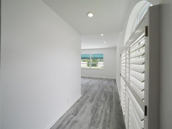 10749 Nashville Dr, Cooper City FL 33026