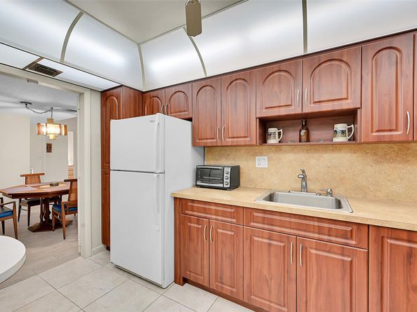 10777 W Sample Rd 408, Coral Springs FL 33065