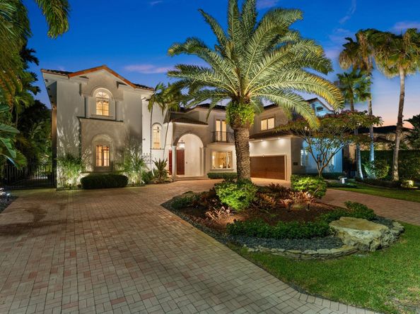 2890 NE 27th St, Fort Lauderdale FL 33306