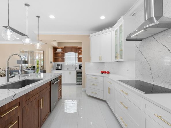 2890 NE 27th St, Fort Lauderdale FL 33306