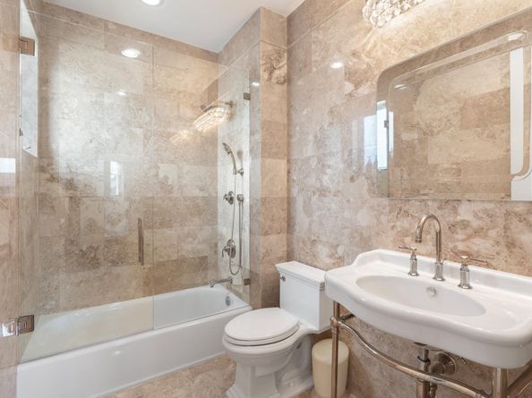 2890 NE 27th St, Fort Lauderdale FL 33306