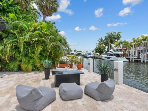 2890 NE 27th St, Fort Lauderdale FL 33306