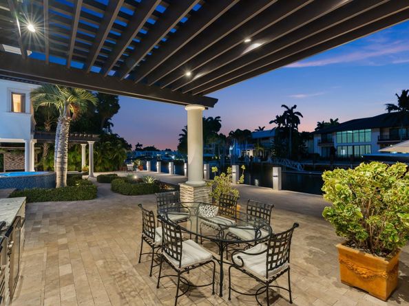 2890 NE 27th St, Fort Lauderdale FL 33306