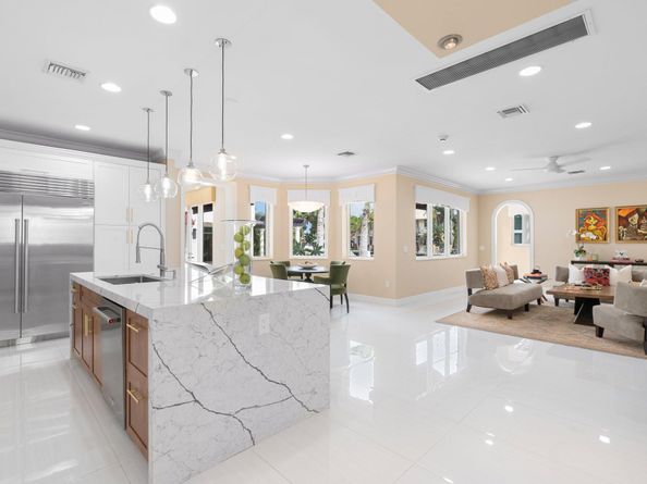 2890 NE 27th St, Fort Lauderdale FL 33306