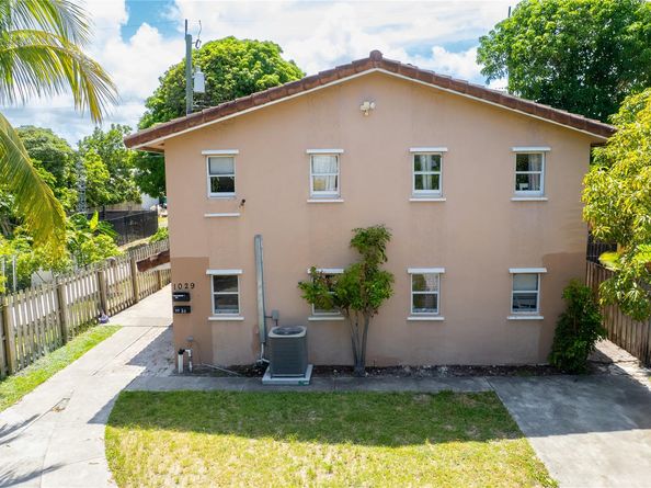 1029 S C St, Lake Worth Beach FL 33460