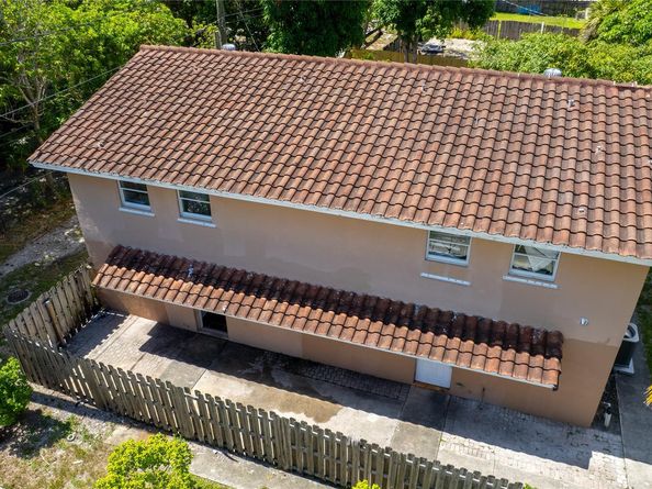 1029 S C St, Lake Worth Beach FL 33460