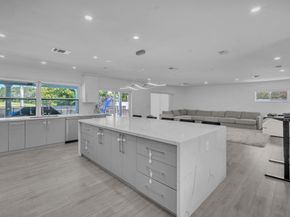 5421 N 36th Ct, Hollywood FL 33021