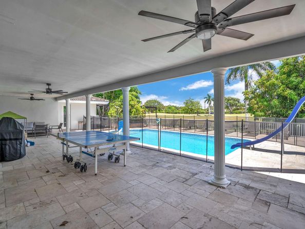 5421 N 36th Ct, Hollywood FL 33021