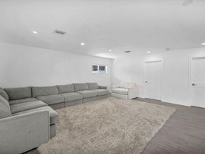 5421 N 36th Ct, Hollywood FL 33021