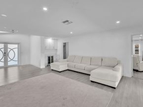 5421 N 36th Ct, Hollywood FL 33021